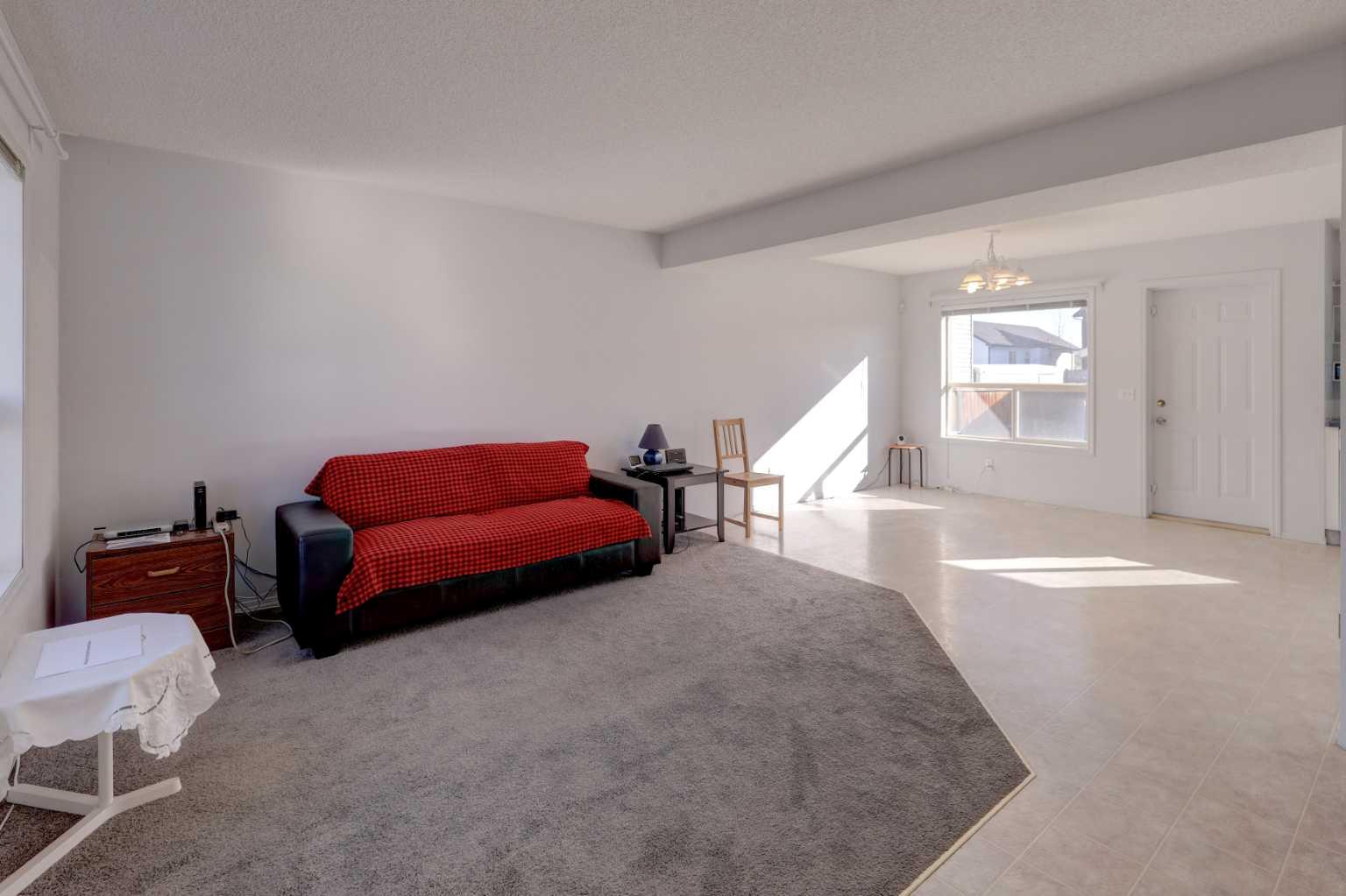 179 Saddlemead Green NE