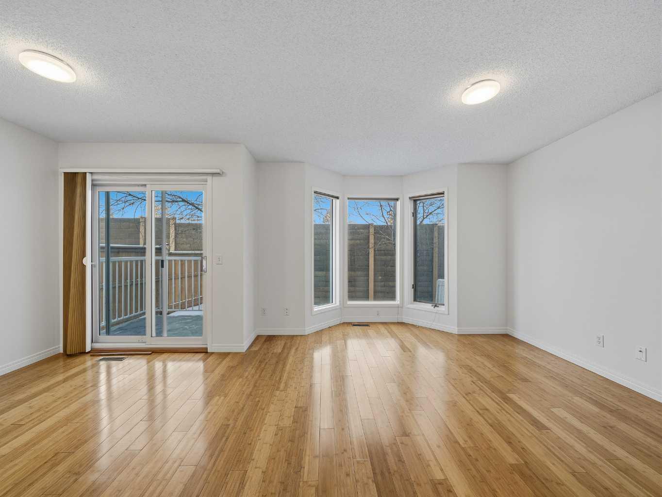 626 Hawkstone Manor NW