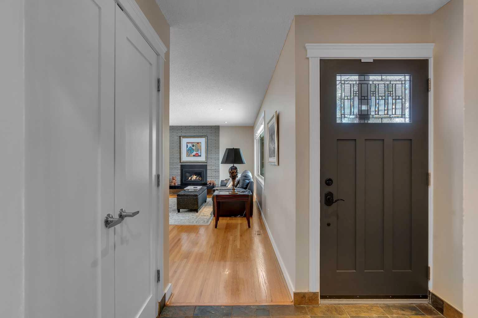 5411 Ladbrooke Drive SW