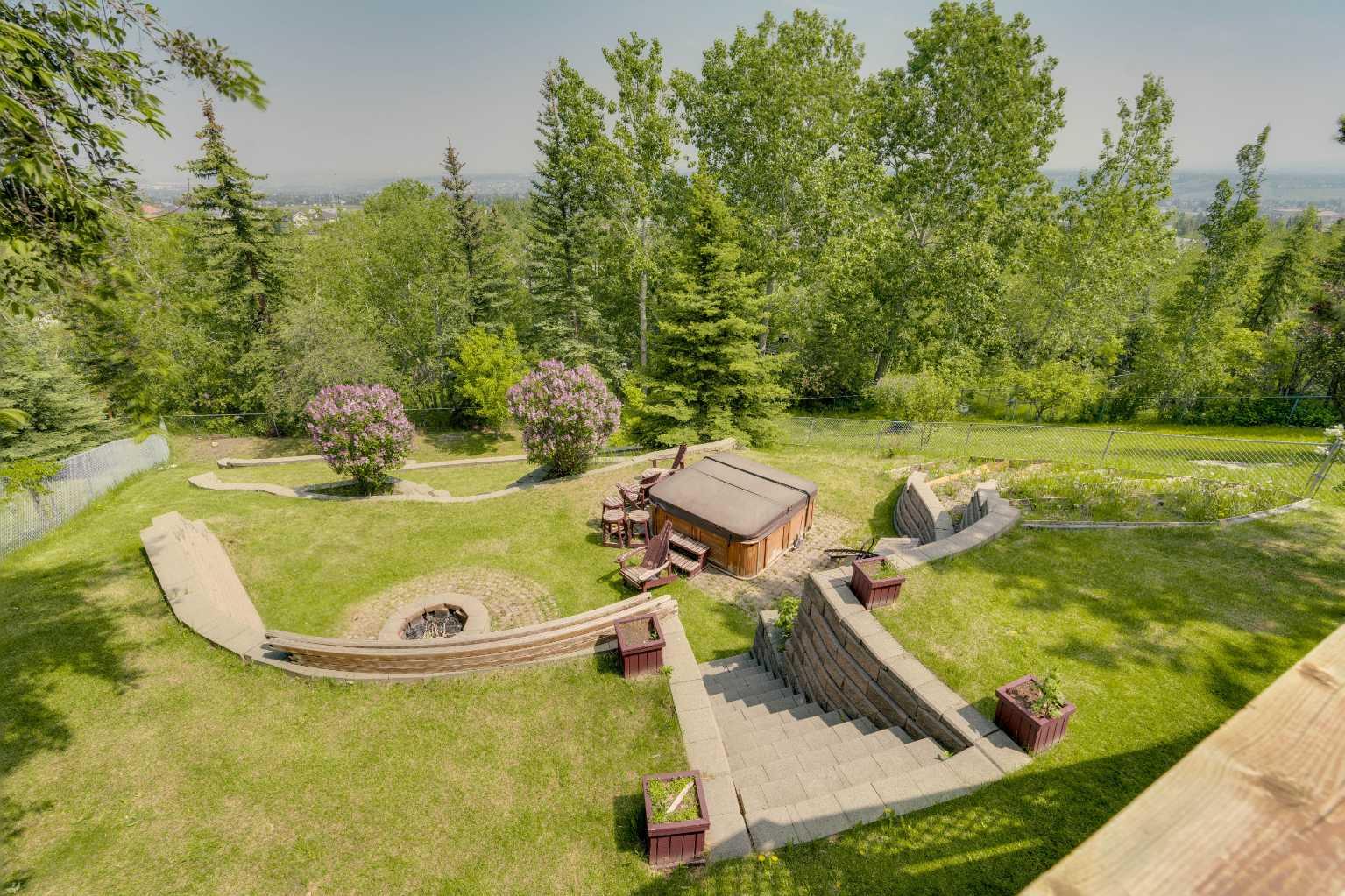 228 Macewan Park View NW