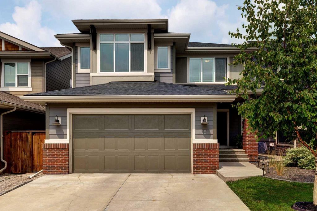 Photo of 19 Cranbrook Crescent SE, Calgary, AB T3M 2C3 (MLS # A2292103)
