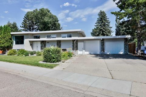 Photo of 1019 Glacier Drive S, Lethbridge, AB T1K 3N3 (MLS # A2328372)