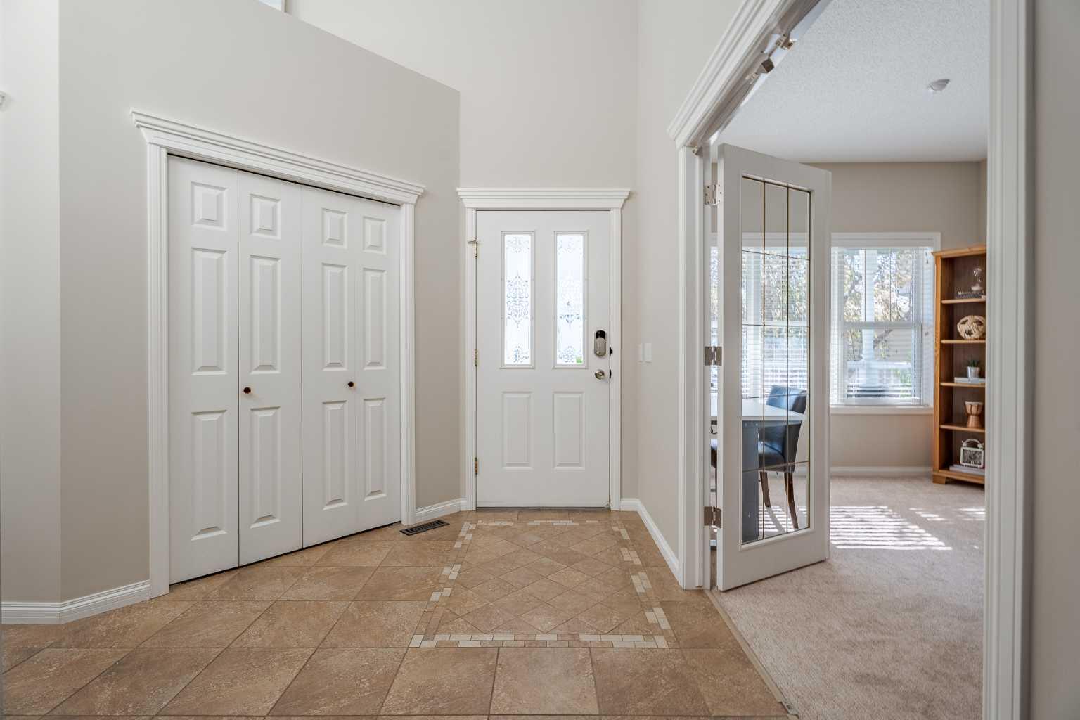 100 Coopers Heights SW