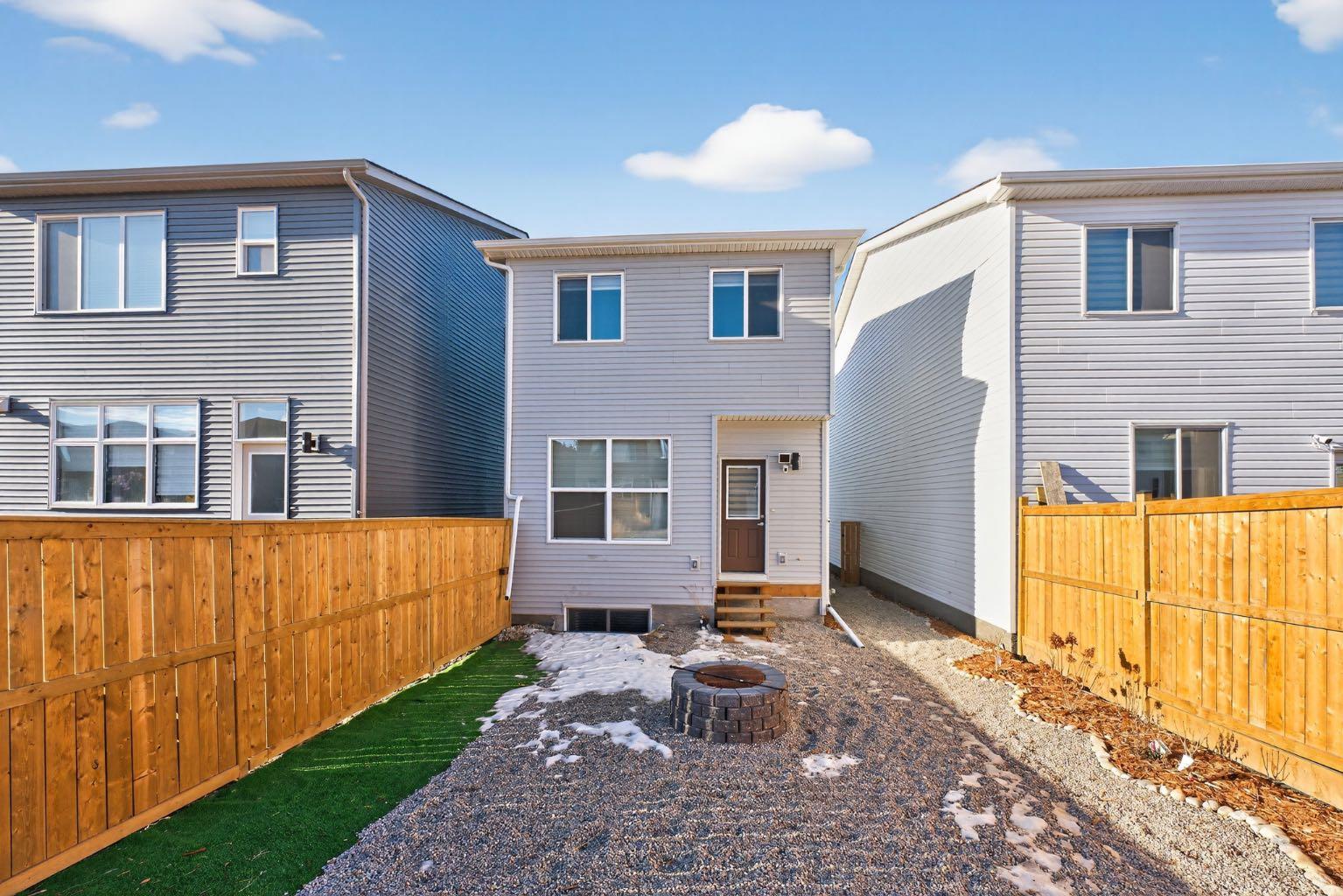 324 Hotchkiss Drive SE