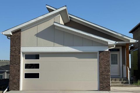 554 Rivercrest View Cochrane AB T4C 2W9