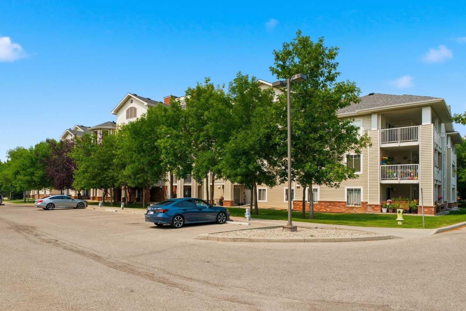 17 Country Village Bay NE 102