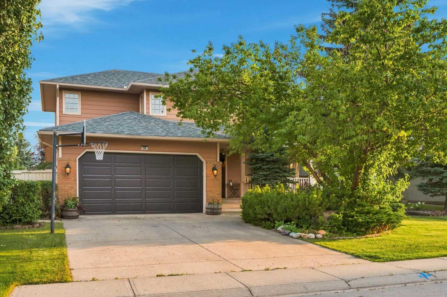 70 Sunset Way SE