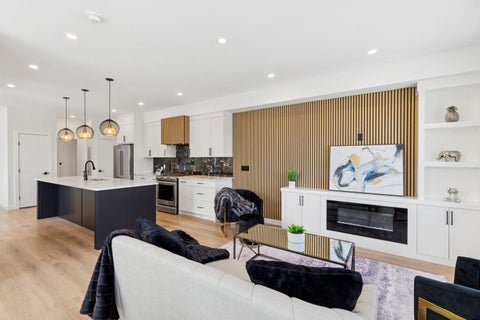 Photo of 2402 Westmount Road NW, Calgary, AB T2N 3N8 (MLS # A2341864)