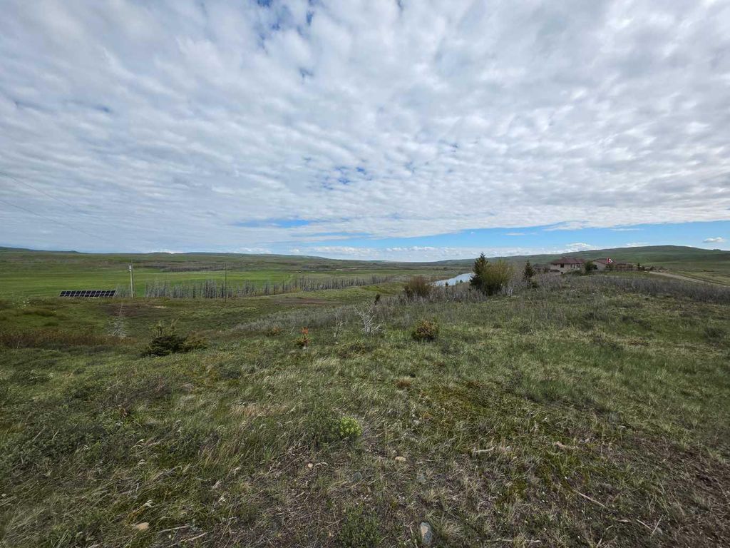 Photo of 1 Paradise Drive, Rural Cardston County, AB T0K 2M0 (MLS # A2313507)