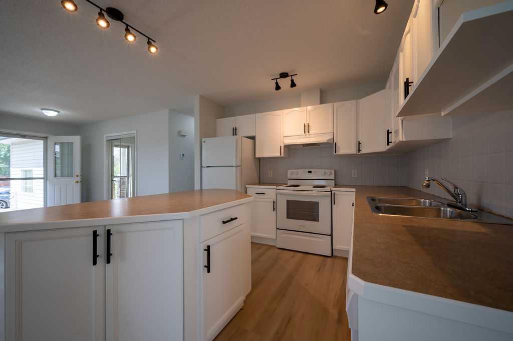 269 Strathford Crescent