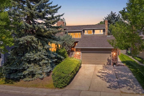 Photo of 952 Edgemont Road NW, Calgary, AB T3A 2G3 (MLS # A2340789)