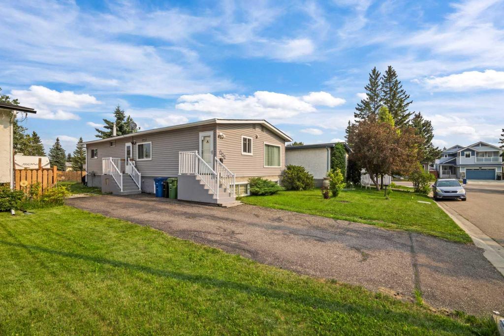 Photo of 113 Spring Haven Court SE, Airdrie, AB T4A 1J9 (MLS # A2331800)
