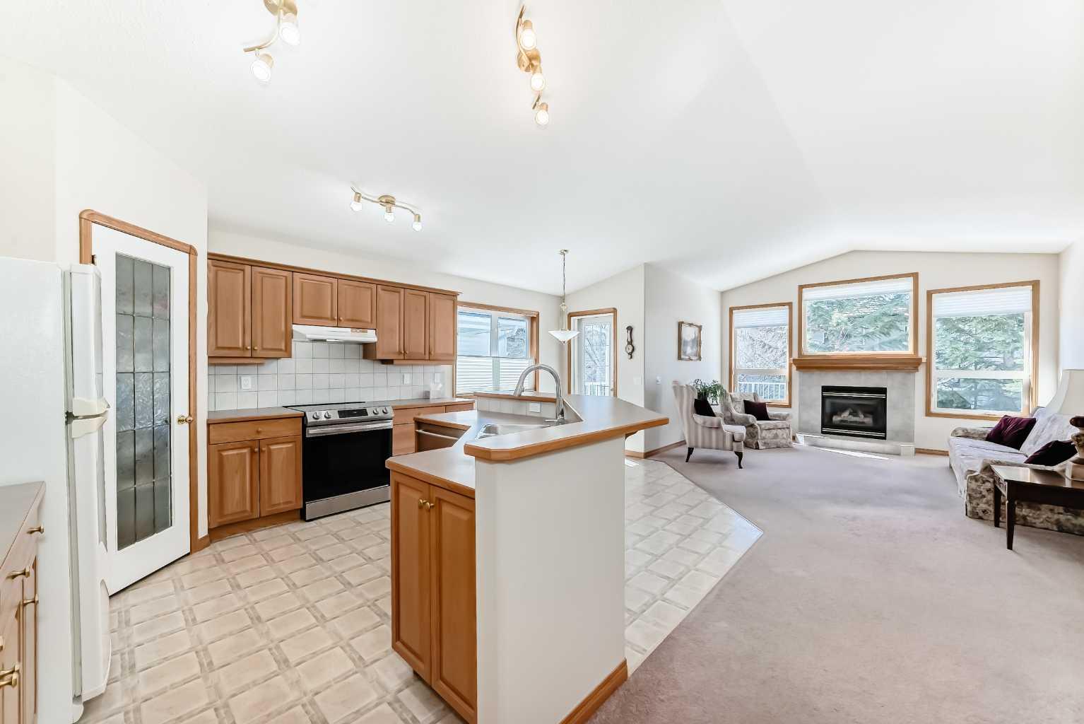 220 Rocky Ridge Villas NW