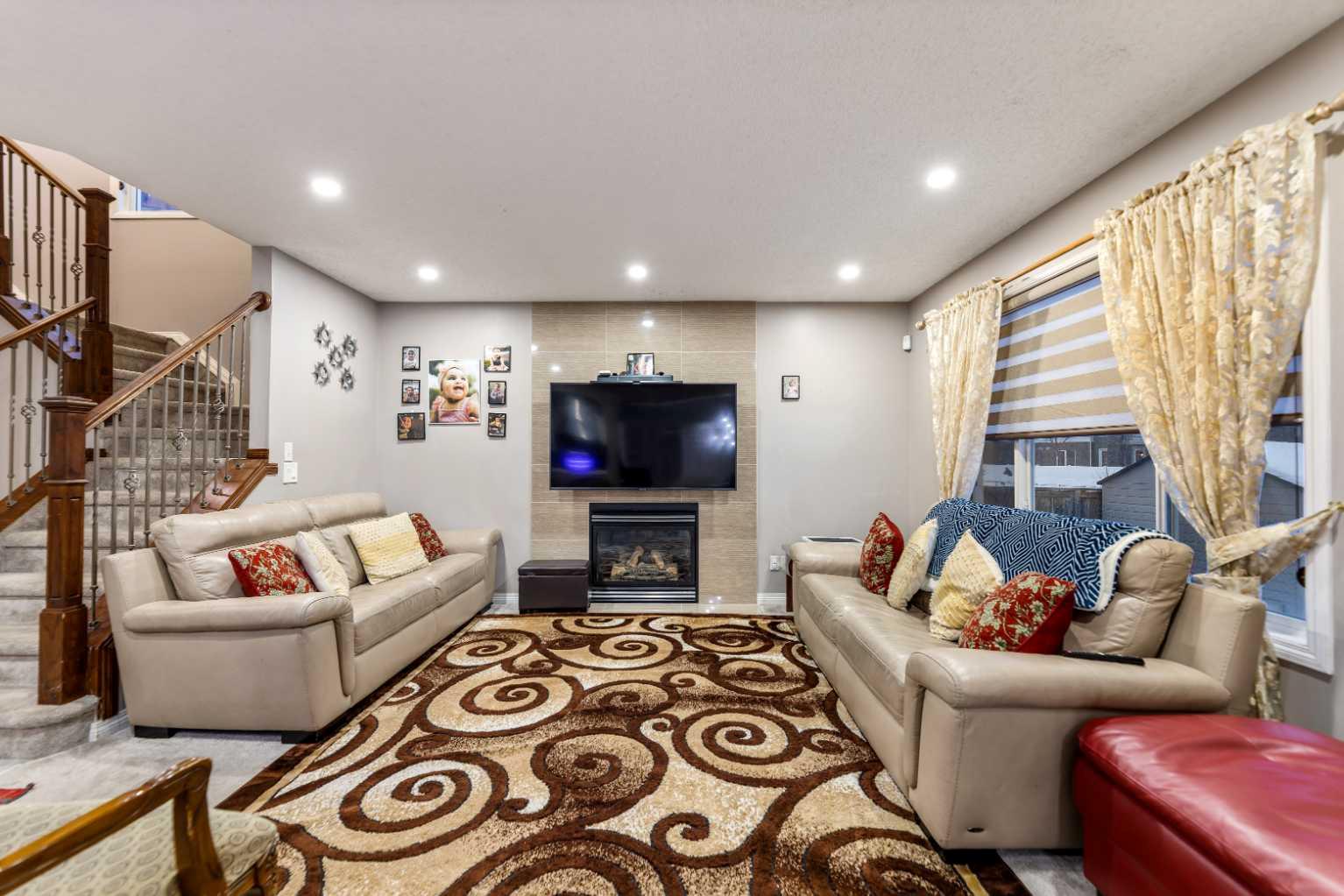 57 Saddlemead Road NE