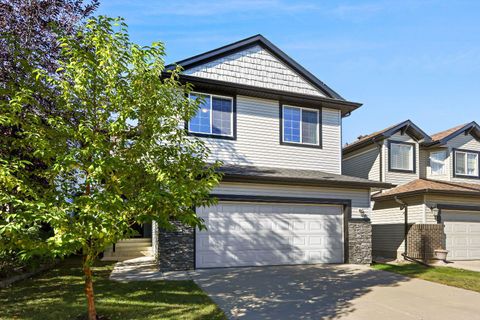 114 Everglen Crescent SW Calgary AB T2Y 0G5