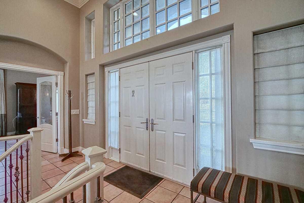 8 Mt Douglas Point SE