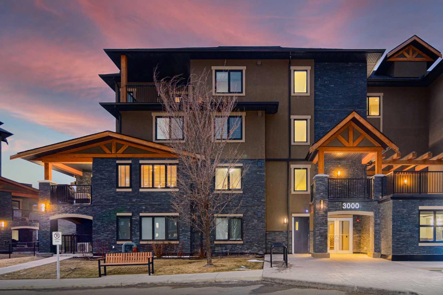 450 Kincora Glen Road NW 3201