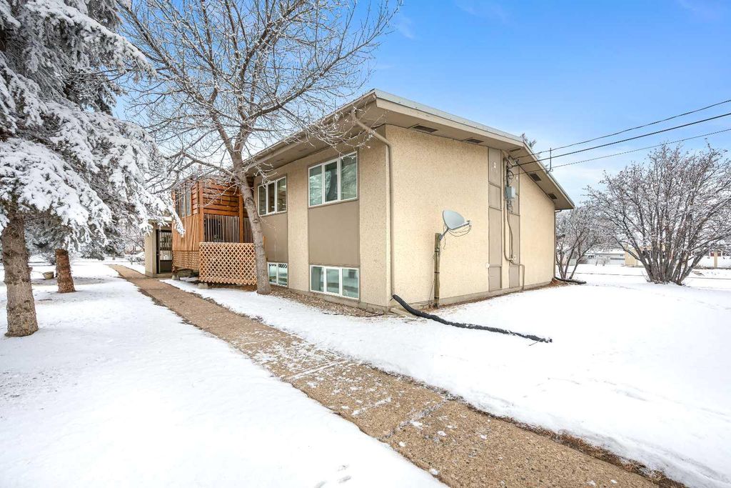 Photo of 4504 56A Avenue #1-8, Lloydminster, AB T9V 1A1 (MLS # A2316743)