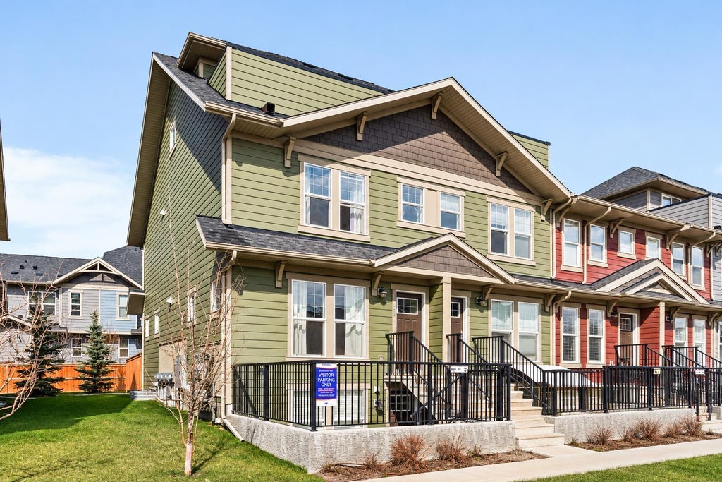 Photo of 463 Cranbrook Square SE, Calgary, AB T3M 3E3 (MLS # A2326889)