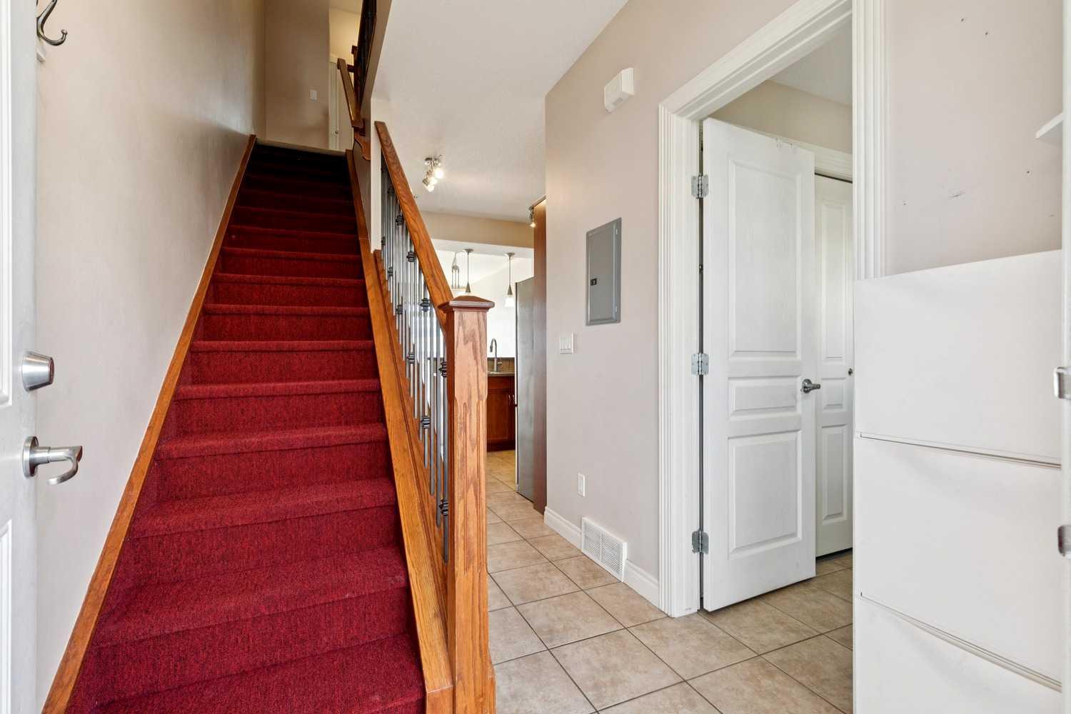 169 Rockyledge View NW 14