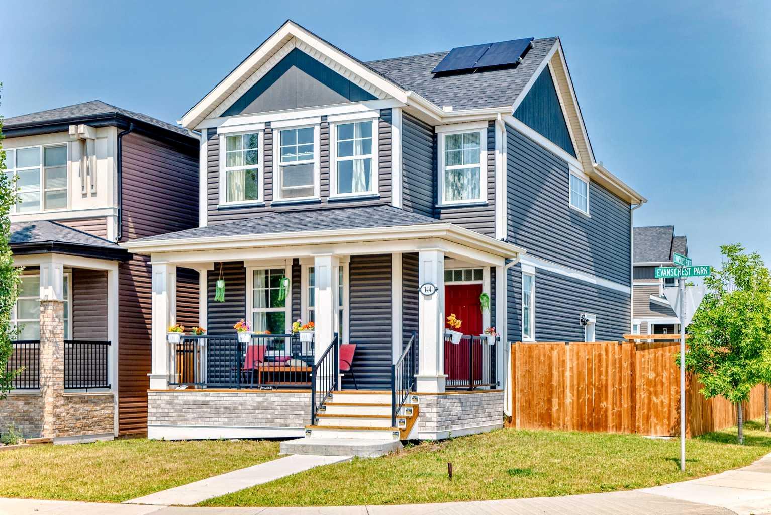 144 Evanscrest Park NW