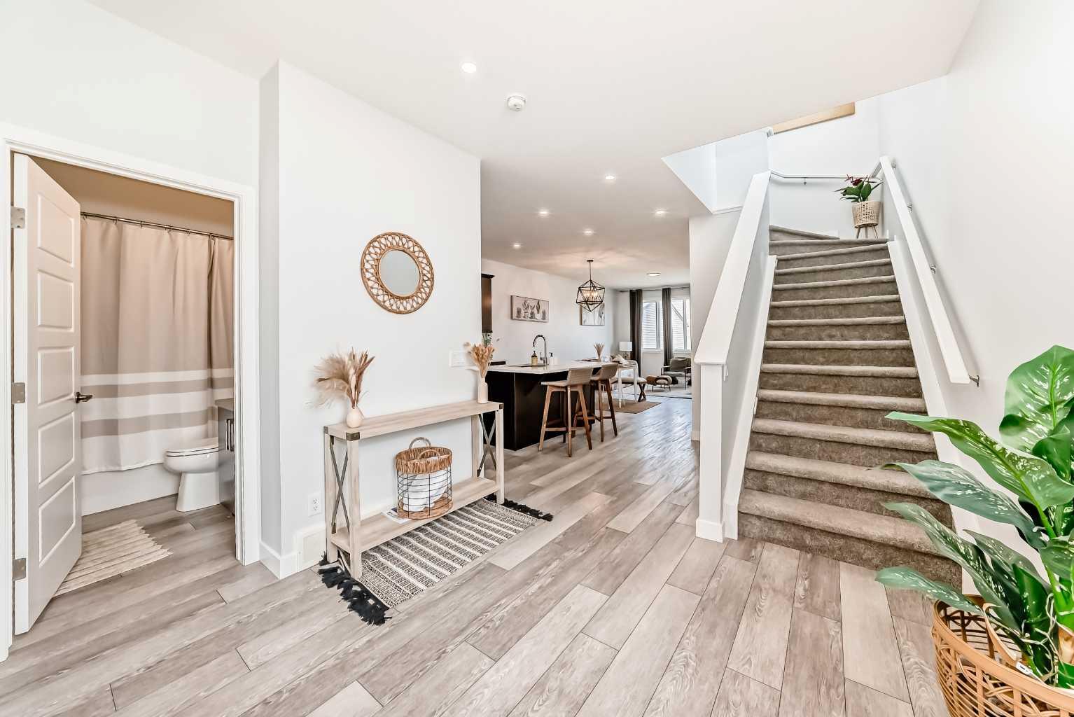 144 Evanscrest Park NW