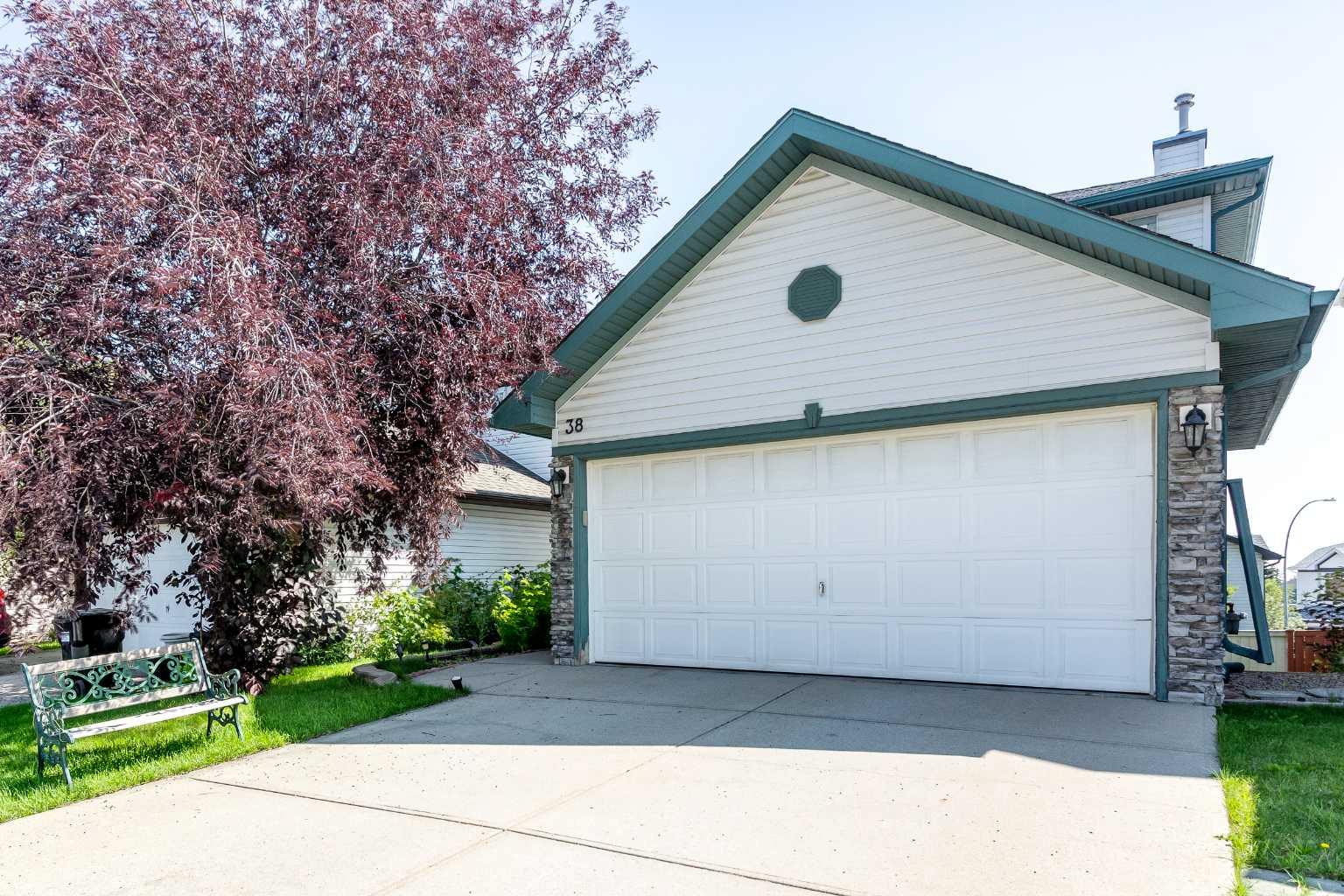 38 Hidden Ranch Close NW