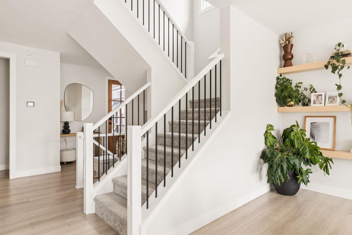 1129 Cranbrook Gardens SE