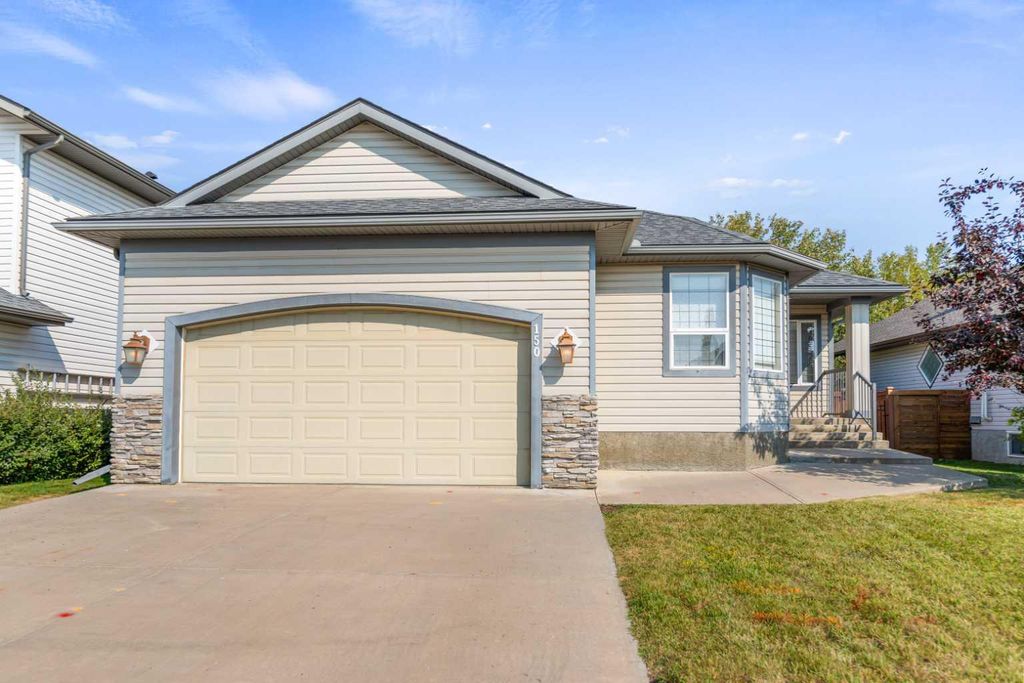 Photo of 150 Parklane Drive, Strathmore, AB T1P 1V8 (MLS # A2256746)