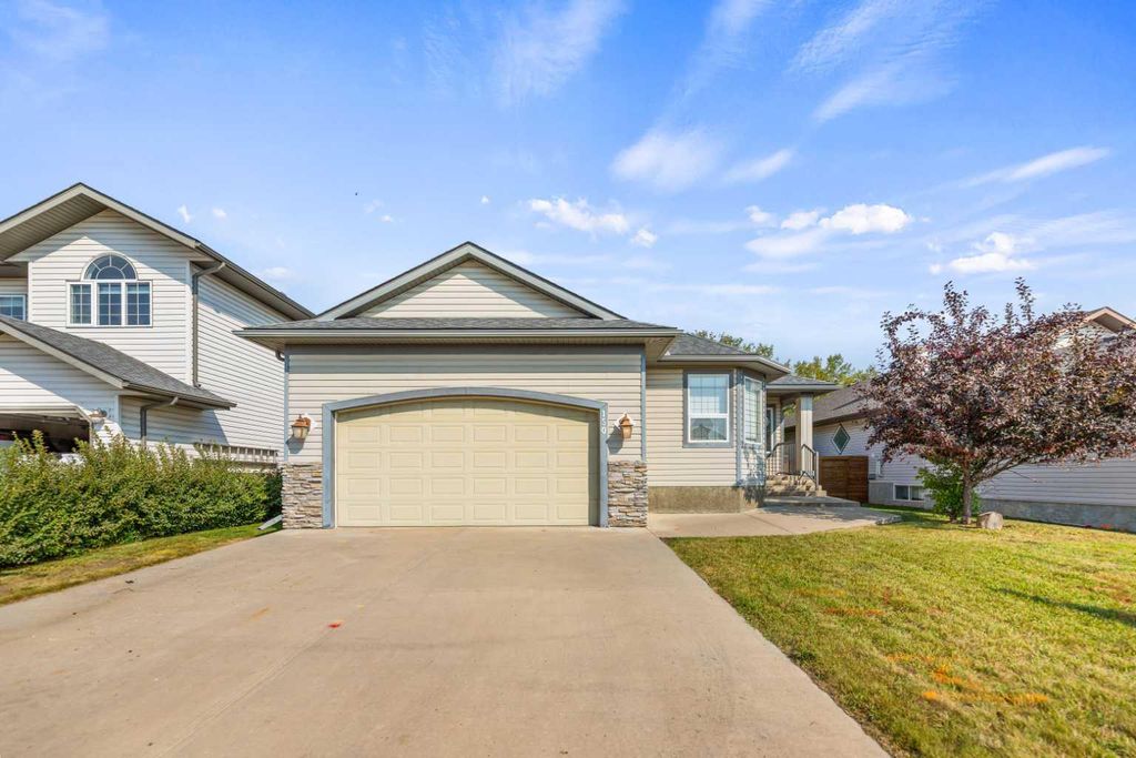 Photo of 150 Parklane Drive, Strathmore, AB T1P 1V8 (MLS # A2256746)