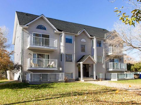3 Alberta Avenue Okotoks AB T1S 1J3
