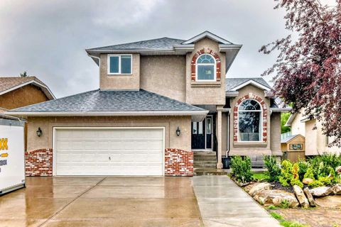 Photo of 296 Lakeside Greens Crescent, Chestermere, AB T1X 1C3 (MLS # A2260692) Photo of 296 Lakeside Greens Crescent, Chestermere, AB T1X 1C3 (MLS # A2260692)