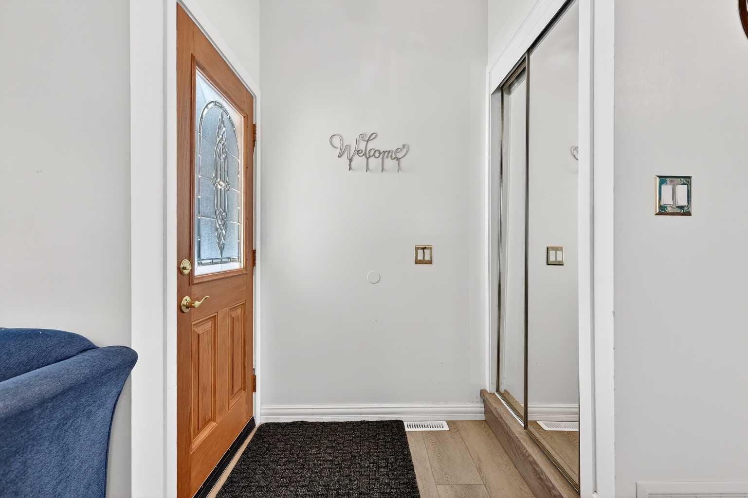 236 Mckerrell Way SE