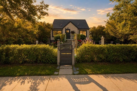 Photo of 5708 45 Avenue, Red Deer, AB T4N 3L9 (MLS # A2333682)