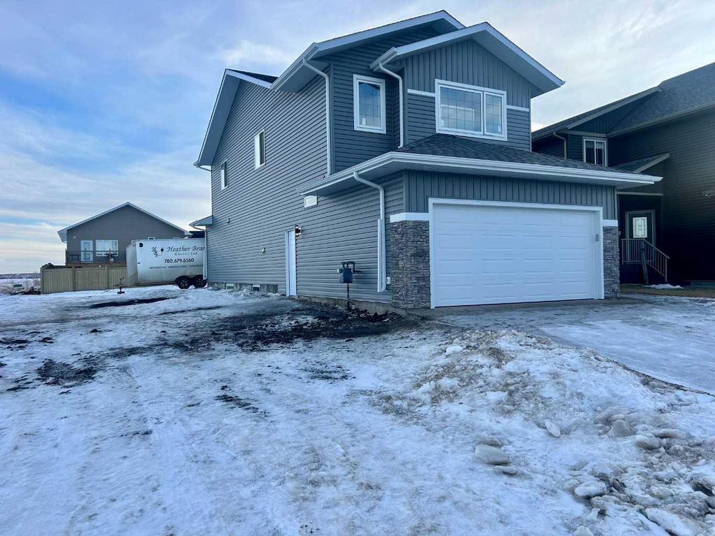 Photo of 7503 38A Avenue, Camrose, AB T4V 5E3 (MLS # A2282814)
