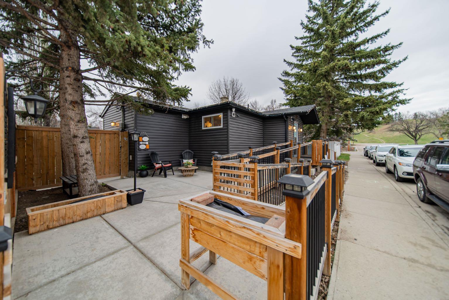 2 Elk Avenue