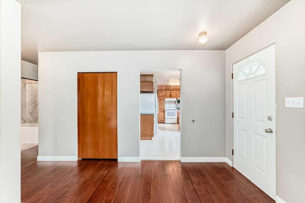 Photo of 1228 Rosehill Drive NW, Calgary, AB T2K 1M1 (MLS # A2318980)