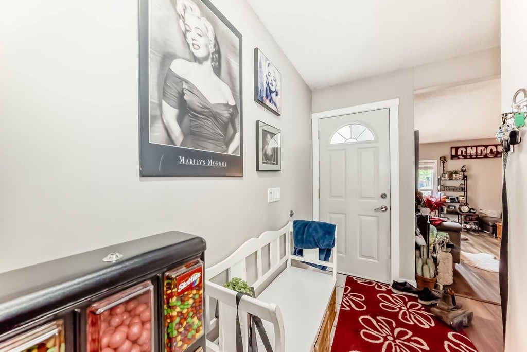 Photo of 20 Deermont Way SE, Calgary, AB T2J 5P3 (MLS # A2341316)