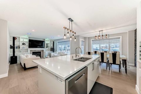 24 Copperfield Manor SE Calgary AB T2Z 4R7