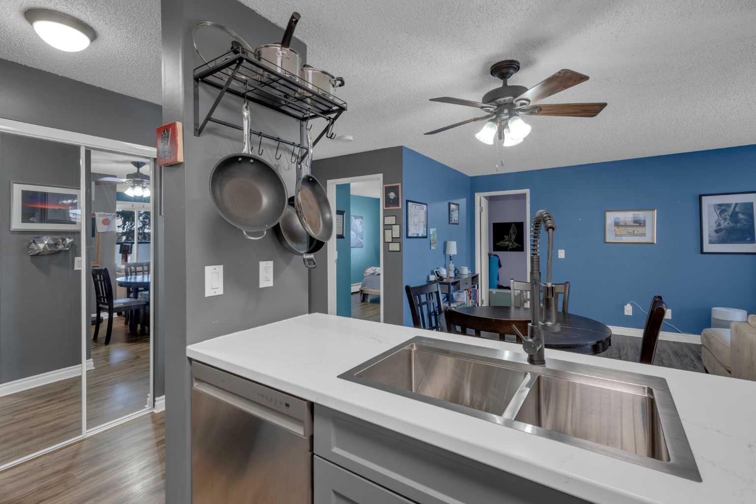 1915 26 Street SW 202