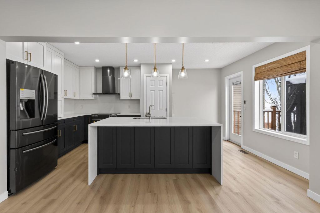 Photo of 31 Bridlecrest Street SW, Calgary, AB T2Y 4Y5 (MLS # A2293434)