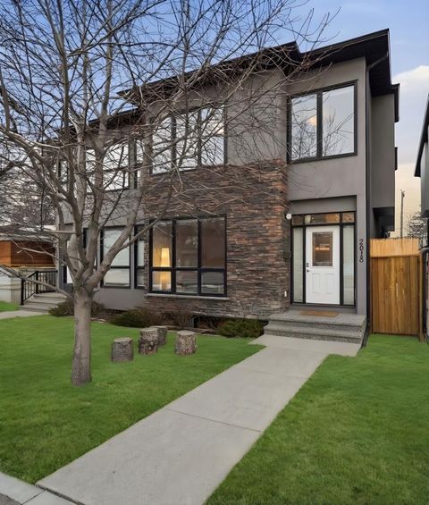 Photo of 2018 37 Street SW, Calgary, AB T3E 3A6 (MLS # A2312061)