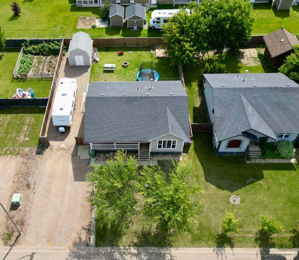 Photo of 10905 98 Ave, La Crete, AB T0H 2H0 (MLS # A2336289)