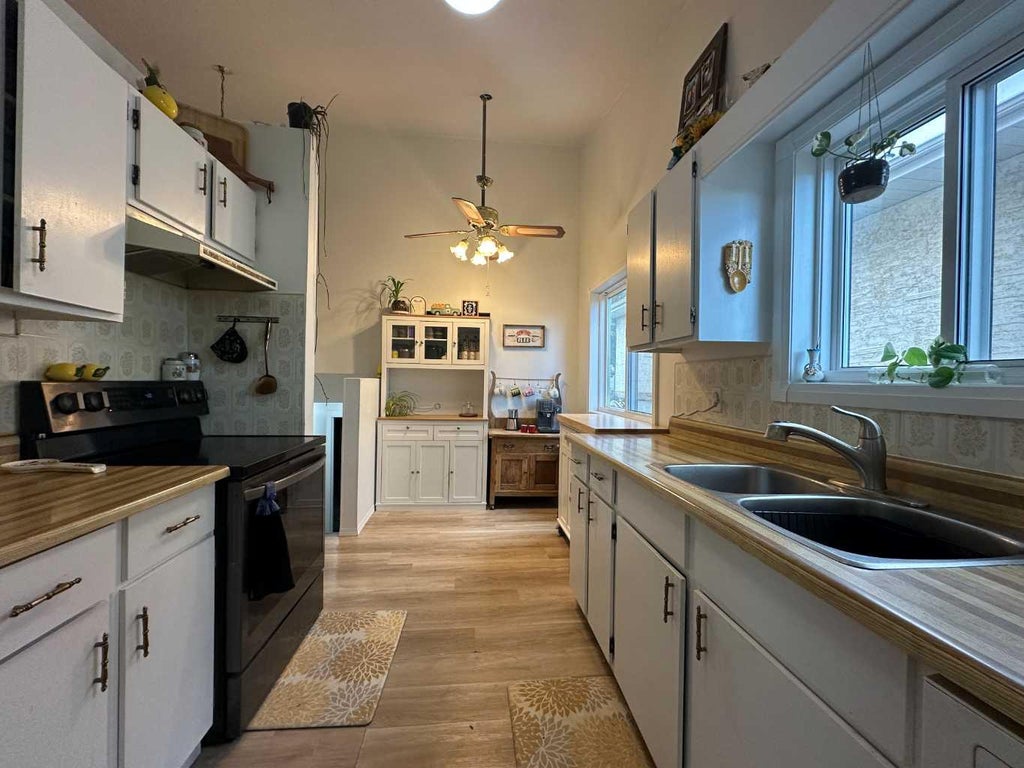Photo of 5116 38 Street, Ponoka, AB T4J 1C6 (MLS # A2350610)