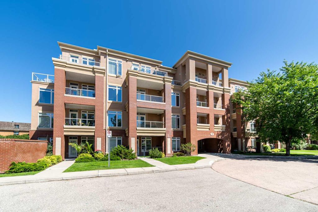 Photo of 4 Hemlock Crescent SW #205, Calgary, AB T3C 2Z1 (MLS # A2287197)