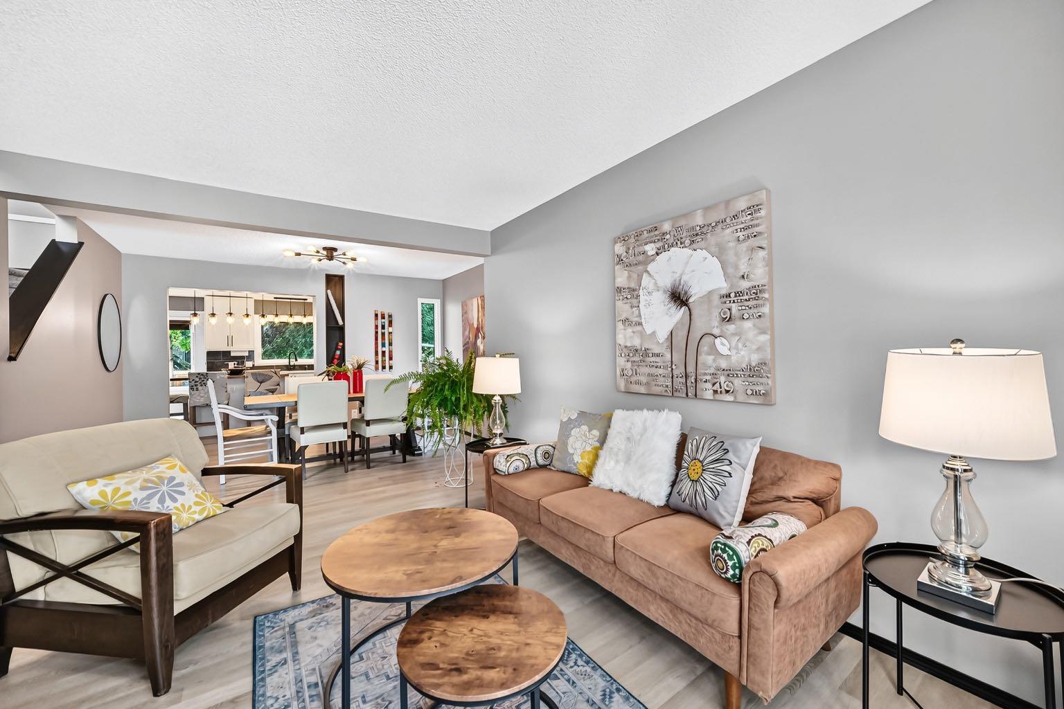81 Sandalwood Court NW
