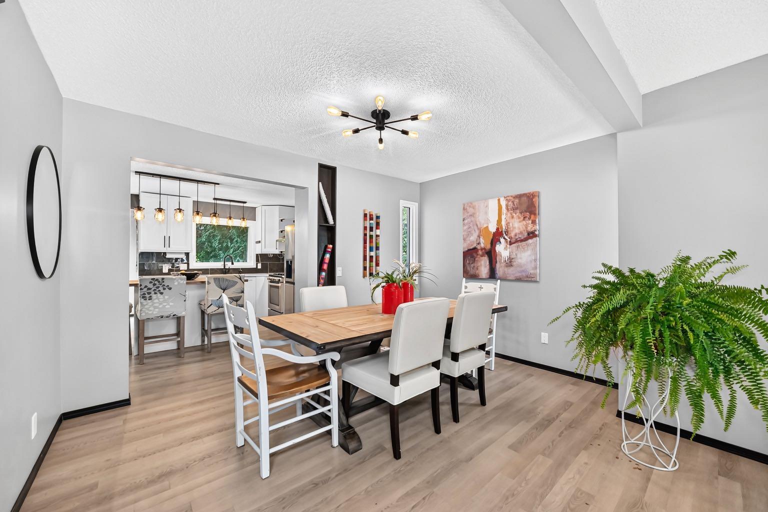 81 Sandalwood Court NW