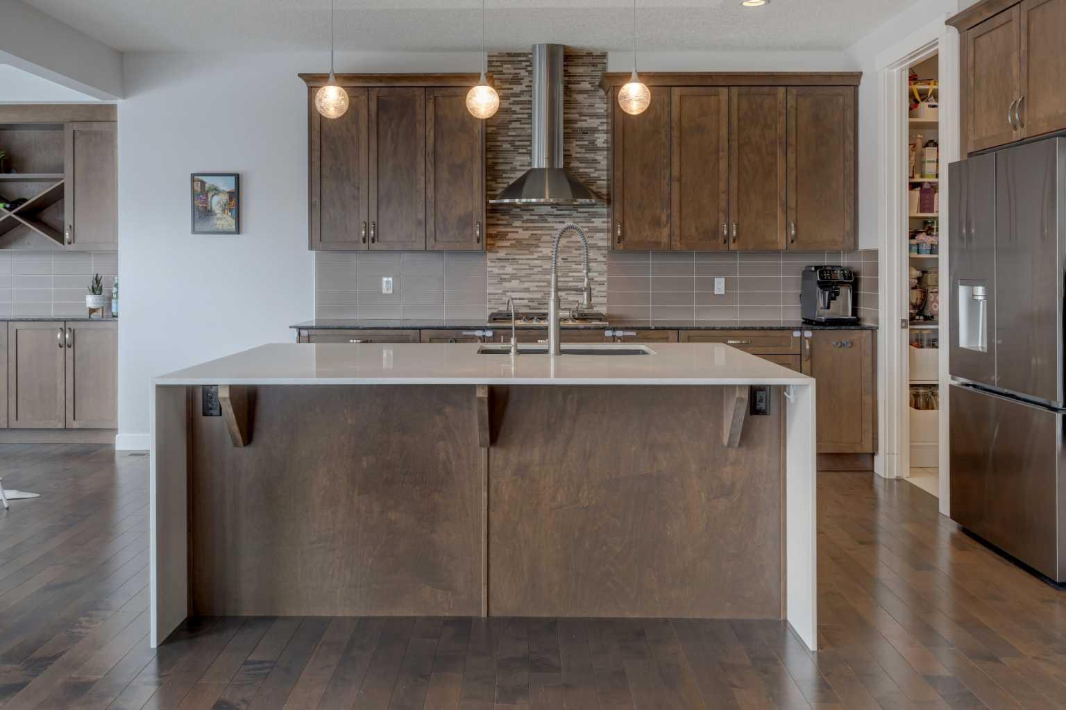 546 Sherwood Boulevard NW