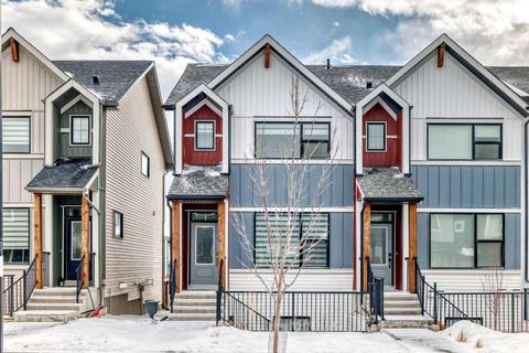 538 Sage Hill Road NW Calgary AB T3R 1Y2