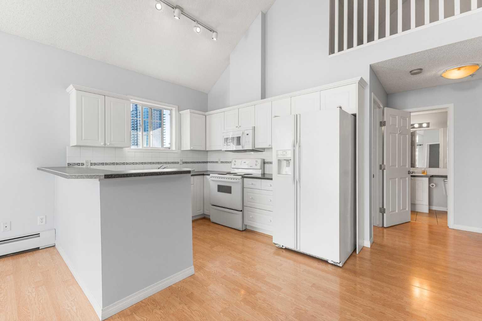 126 14 Avenue SW 518